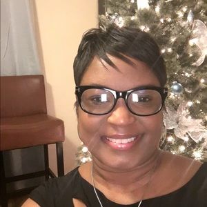 Meet your Posher, Cathy